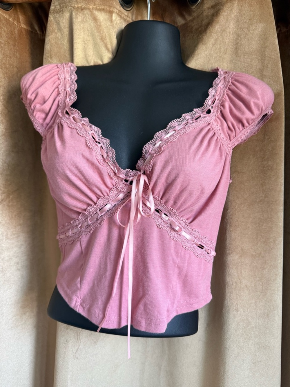 dELiA*s Rose Pink Lace-Trim crop Top dollskill